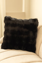 Kudde Bubble Svart - Kudde med Pälskänsla - KM Home | Mattfabriken