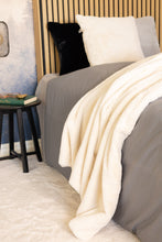 Pläd Heaven Natur - Pläd med Pälskänsla - KM Home | Mattfabriken