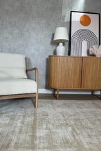 Tribeca Sand - Handvävd Viskosmatta - K/M Carpets | Mattfabriken