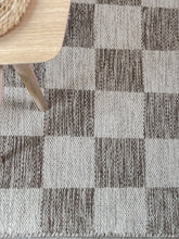 Chessie Mörklinne - Handvävd Ullmatta - KM Home | Mattfabriken