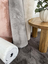 Heaven Grå - Ryamatta med pälskänsla - K/M Carpets | Mattfabriken