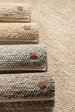 Bubble Taupe - Kvadratisk Ullmatta - KM Home | Mattfabriken