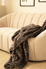 Pläd Pom Pom Grafit - Pläd med lekfull struktur - KM Home | Mattfabriken