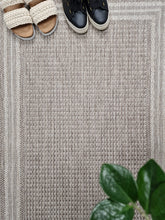 Madrid Frame Mörklinne - Flatvävd matta - K/M Carpets | Mattfabriken