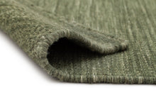 Birka Sammetsgrön - Handvävd Gångmatta - K/M Carpets | Mattfabriken