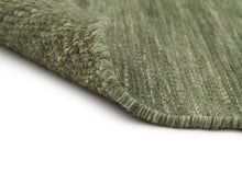 Birka Sammetsgrön - Handvävd Gångmatta - K/M Carpets | Mattfabriken