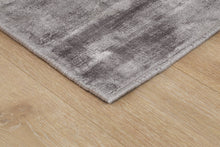 Tribeca Grå - Handvävd Viskosmatta - K/M Carpets | Mattfabriken