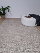 Gåsöga Mörklinne - Ullmatta - K/M Carpets | Mattfabriken