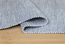 Alva Himmelsblå - Garnmatta - K/M Carpets | Mattfabriken