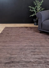 Tribeca Choklad - Handvävd Viskosmatta - K/M Carpets | Mattfabriken