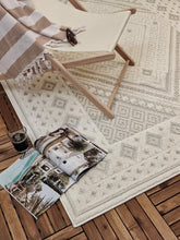 Hampton Medaljong Creme - Indoor/Outdoor - K/M Carpets | Mattfabriken