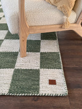 Chessie Smaragdgrön - Handvävd Ullmatta - KM Home | Mattfabriken