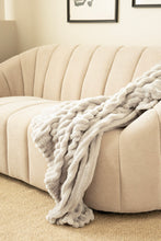 Pläd Stripe Silver - Pläd med Randstruktur - KM Home | Mattfabriken