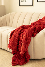 Pläd Stripe Roströd - Pläd med Randstruktur - KM Home | Mattfabriken