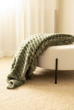 Pläd Stripe Grön - Pläd med Randstruktur - KM Home | Mattfabriken