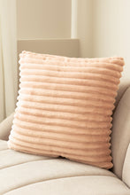 Kudde Stripe Gammelrosa - Kudde med Randstruktur - KM Home | Mattfabriken