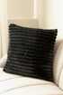 Kudde Stripe Svart - Kudde med Randstruktur - KM Home | Mattfabriken