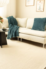 Tofta Vit - Handvävd Ullmatta - KM Home | Mattfabriken