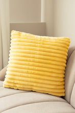 Kudde Stripe Gul - Kudde med Randstruktur - KM Home | Mattfabriken