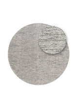 Nacka Svart/Vit - Rund Ullmatta - KM Home | Mattfabriken