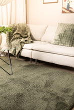 Royal Deluxe Smaragdgrön - Mjuk Ryamatta - KM Home | Mattfabriken