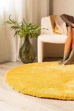 Royal Deluxe Ockragul - Mjuk Rund Ryamatta - KM Home | Mattfabriken