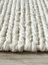 Dalarö Vit - Handvävd Ullmatta - K/M Carpets | Mattfabriken