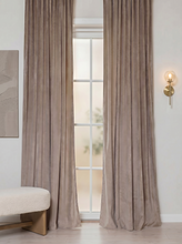 Elsa Greige 250 cm - Sammetsgardin 2-pack