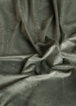 Saga Sammetsgrön 240 cm - Sammetsgardin 2-pack