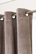 Saga Greige 240 cm - Sammetsgardin 2-pack