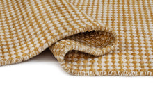 Fjord Ockragul - Handvävd Ullmatta - K/M Carpets | Mattfabriken