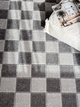 Hawaii Chess Grafit Kvadrat - Indoor/Outdoor - KM Home | Mattfabriken