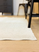 Hilma Plain Vit - Plastmatta - KM Home | Mattfabriken