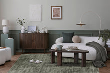 Tribeca Smaragdgrön - Handvävd Viskosmatta - K/M Carpets | Mattfabriken