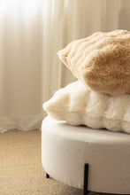 Kudde Bubble Karamell - Kudde med Pälskänsla - KM Home | Mattfabriken