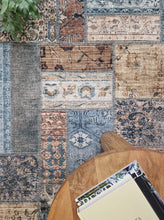 Tarfaya Patch Multi - Tvättbar matta - K/M Carpets | Mattfabriken