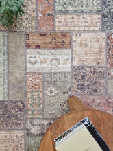 Tarfaya Patch Grön - Tvättbar matta - K/M Carpets | Mattfabriken
