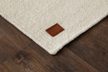 Ekeby Vit - Handvävd Ullmatta - K/M Carpets | Mattfabriken
