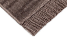 Granada Taupe - Konstsilkesmatta - K/M Carpets | Mattfabriken